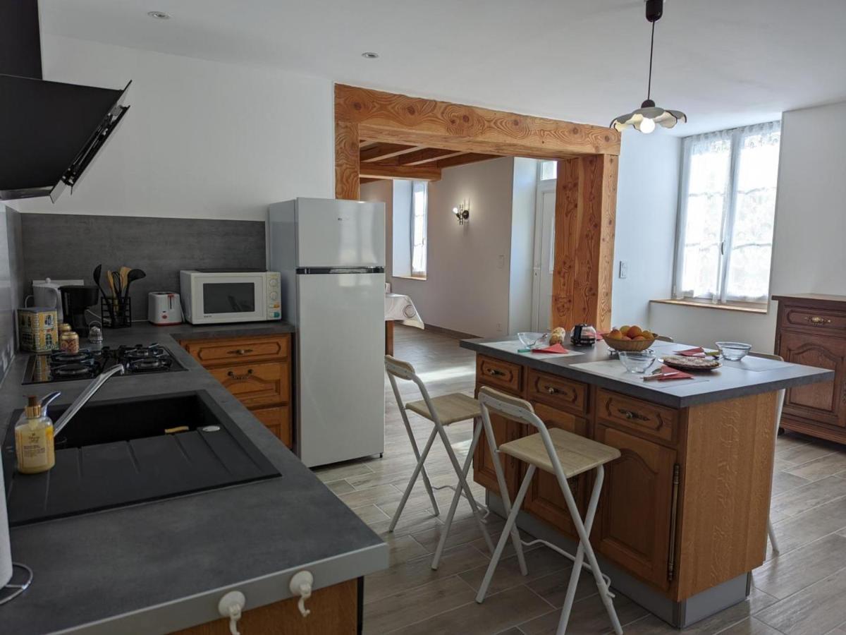 Maison Lumineuse Avec Cour Privative, Proche Sites Culturels, Tout Confort, Equipe Bebe, Wifi Inclus - Fr-1-653-98 Puyreaux Luaran gambar