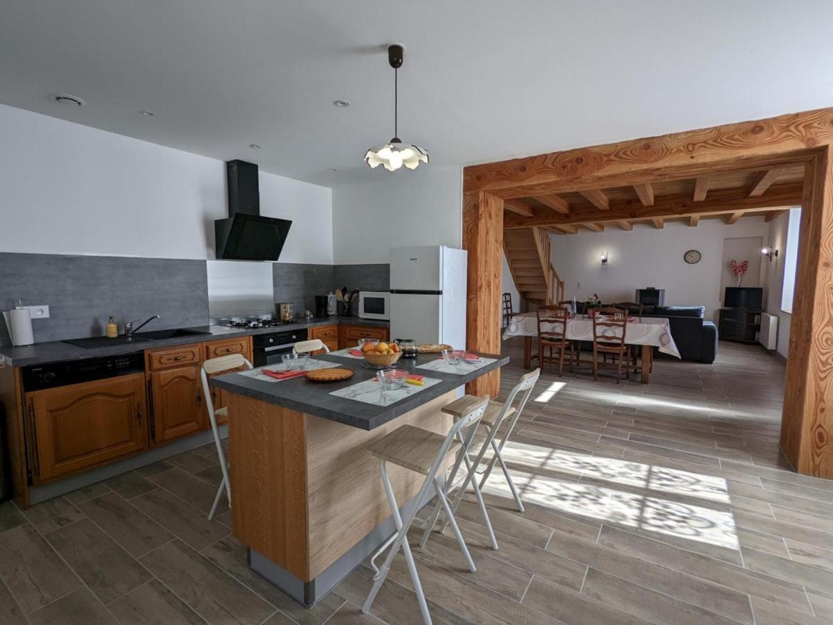 Maison Lumineuse Avec Cour Privative, Proche Sites Culturels, Tout Confort, Equipe Bebe, Wifi Inclus - Fr-1-653-98 Puyreaux Luaran gambar